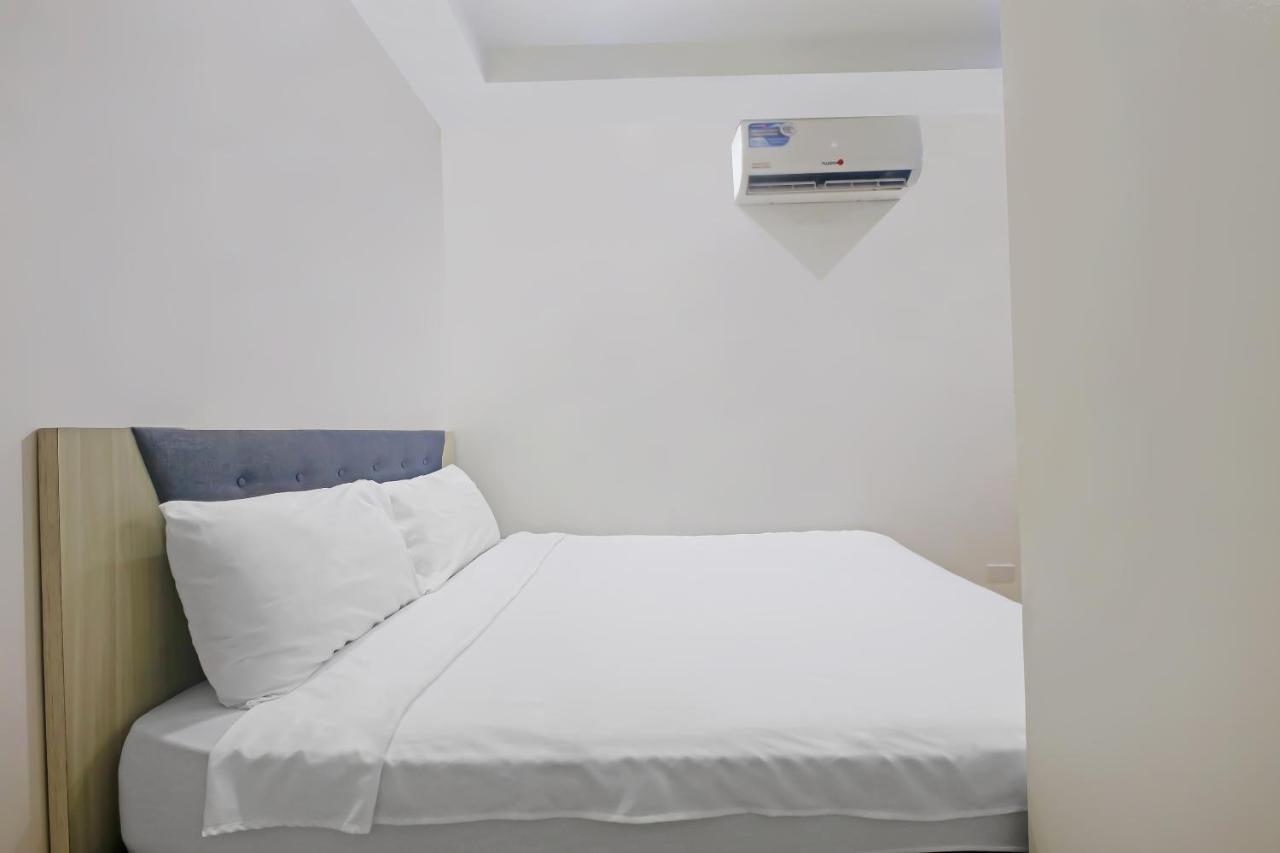Oyo 896 Silverio Suites Manille Extérieur photo